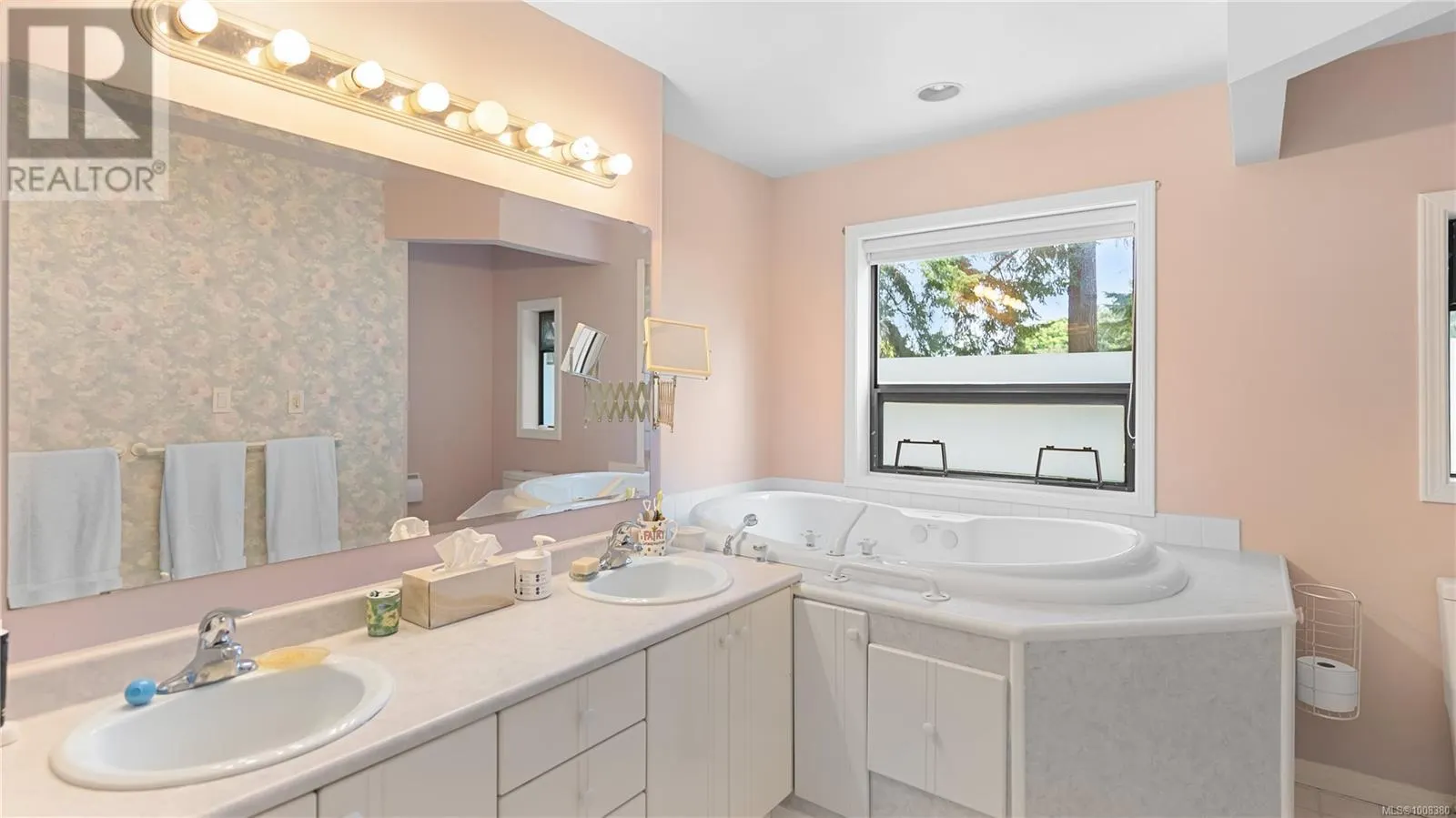 2059 Saltair Pl