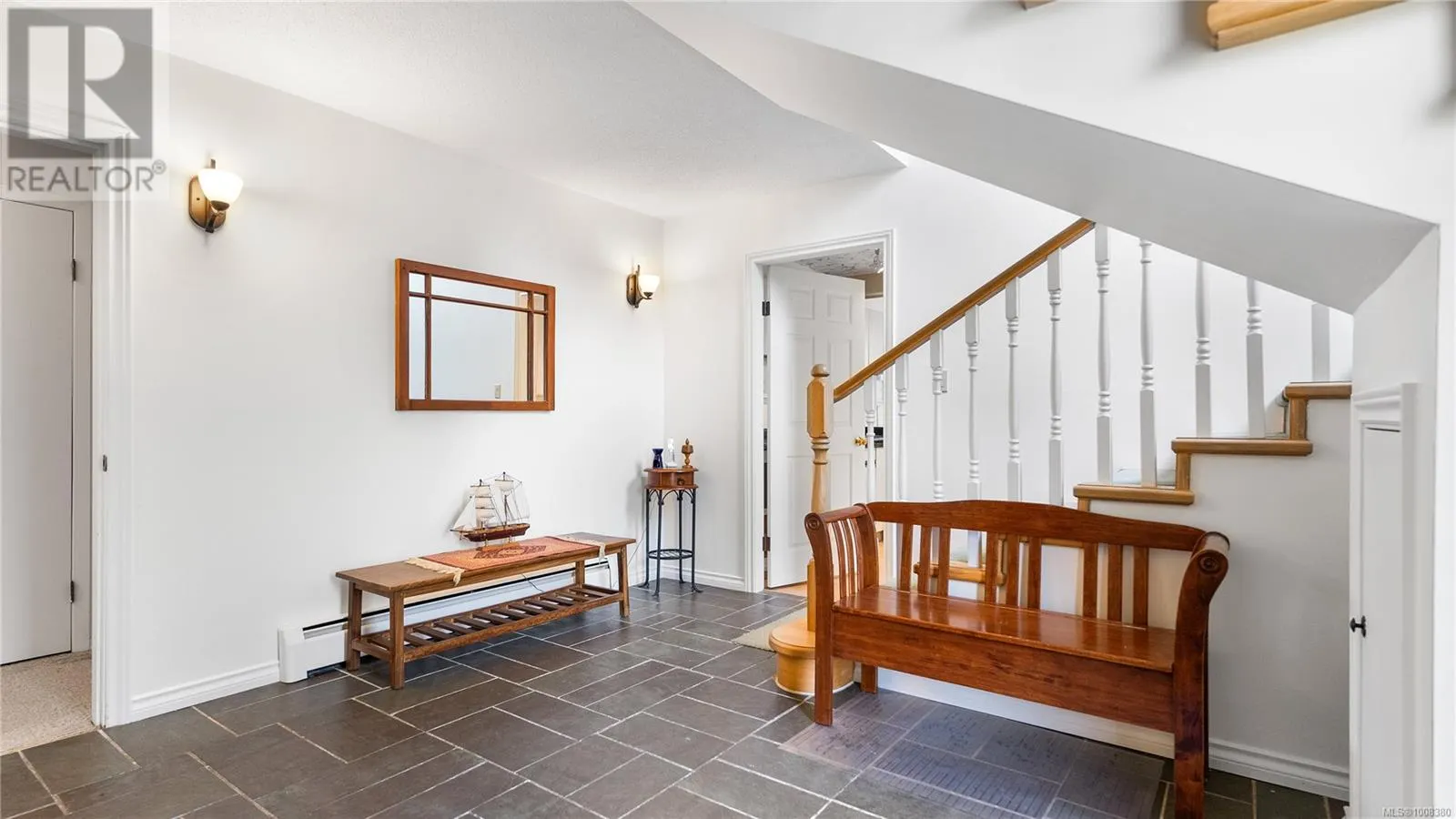2059 Saltair Pl