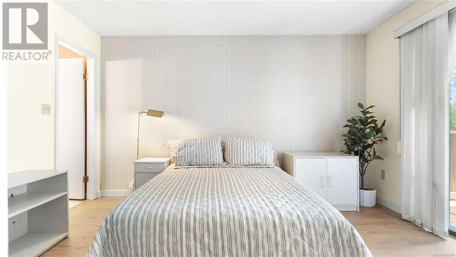 2059 Saltair Pl