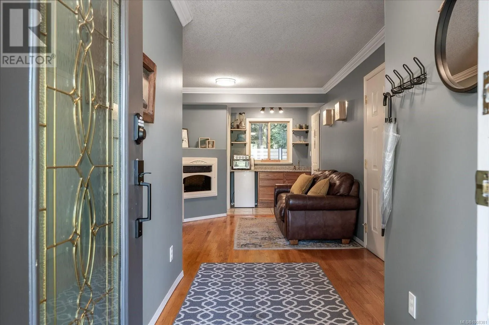 749 Redwood Dr