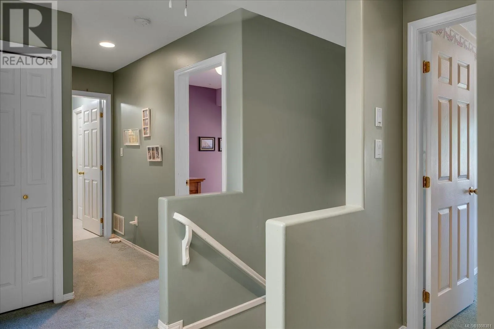 749 Redwood Dr