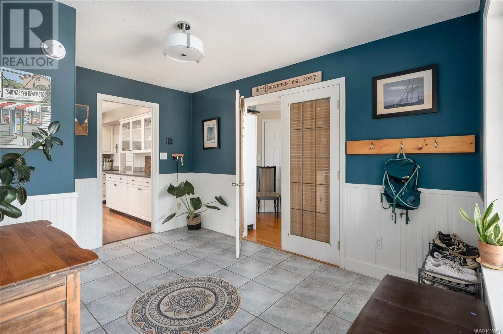 749 Redwood Dr