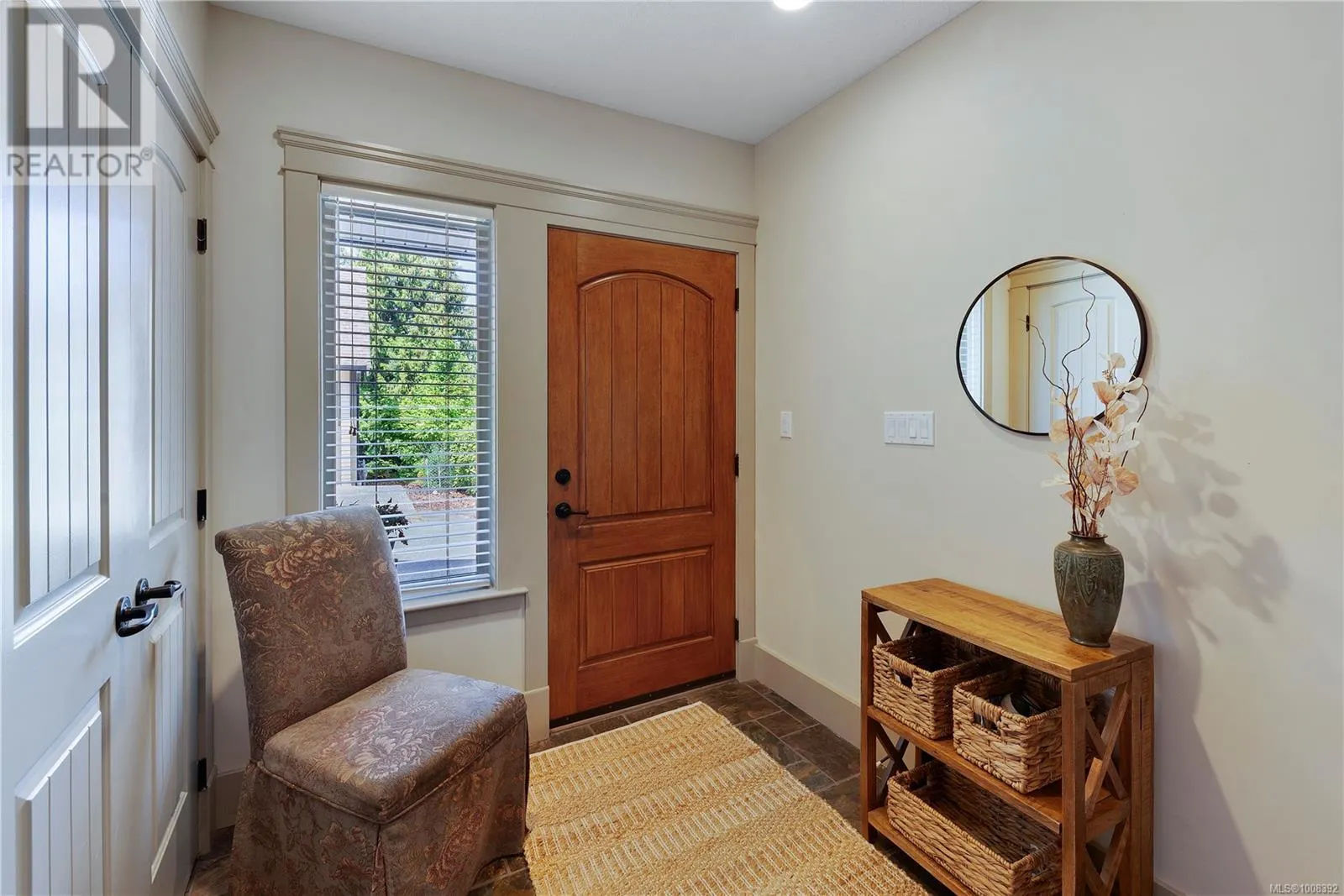 4808 Bridgewood Close