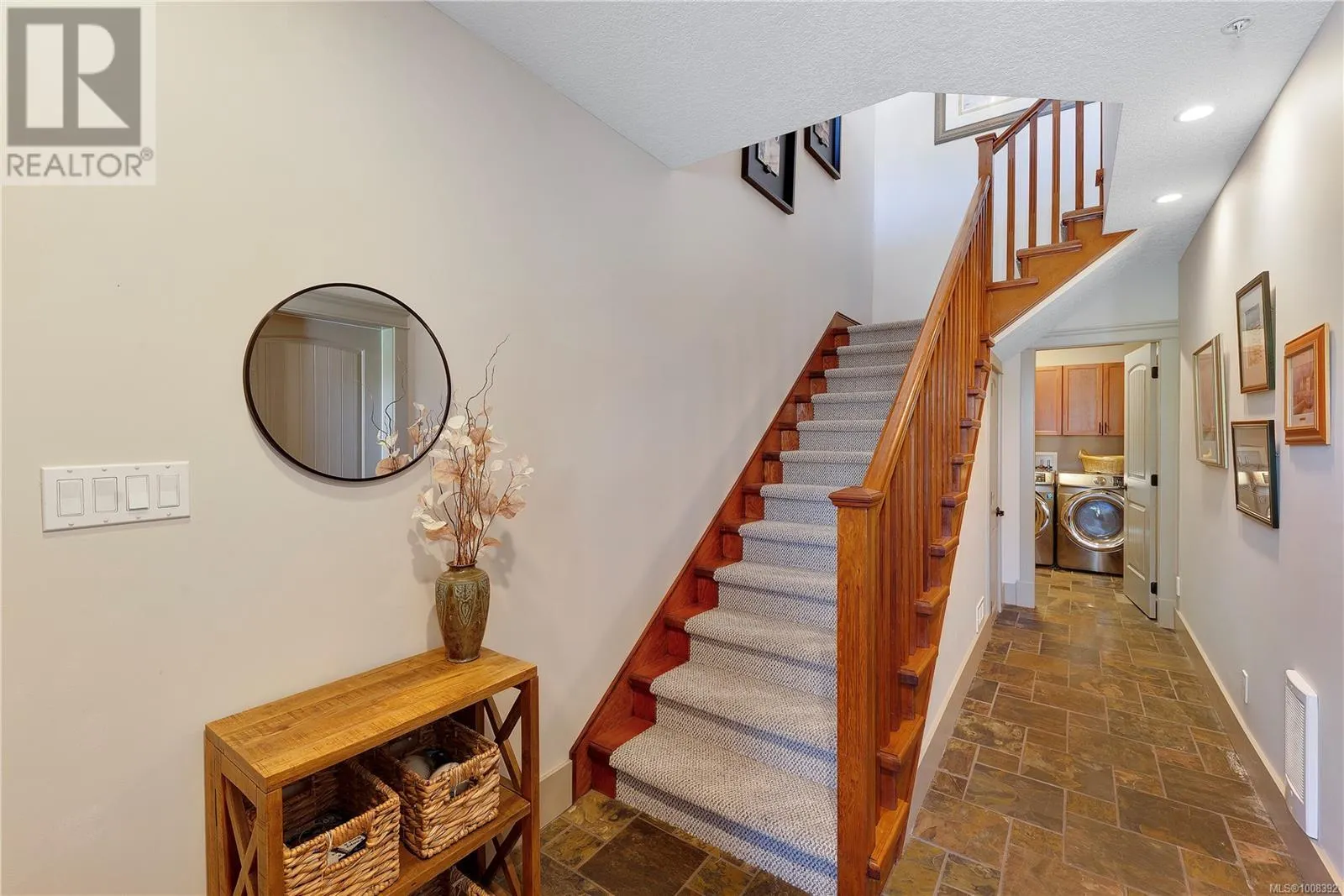 4808 Bridgewood Close
