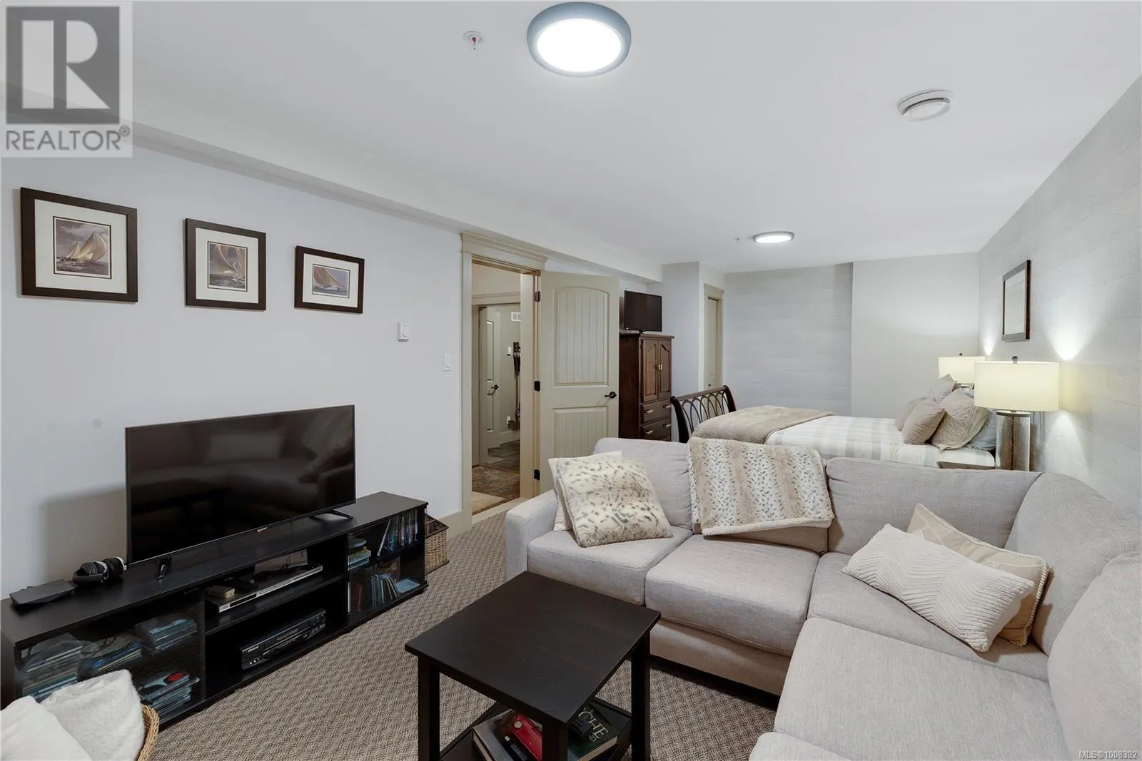 4808 Bridgewood Close