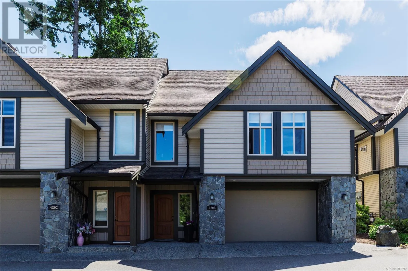 4808 Bridgewood Close