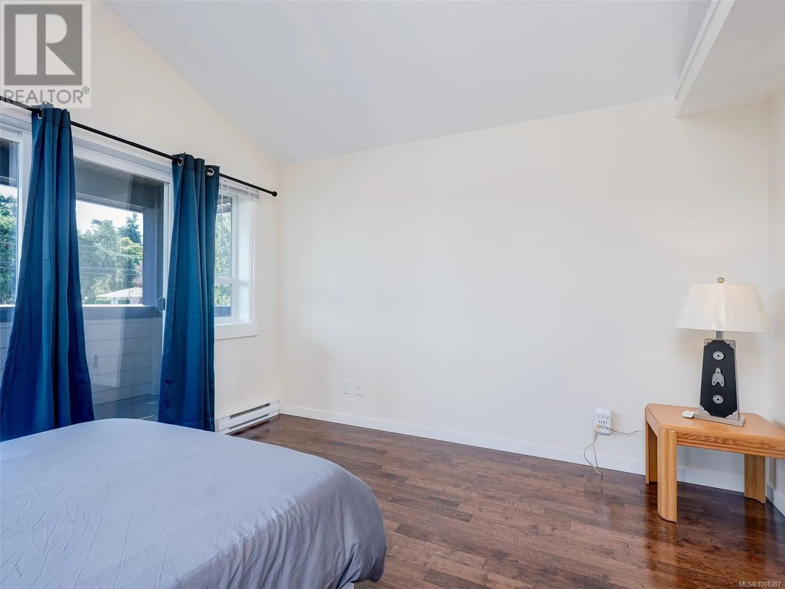 1026 Tillicum Rd
