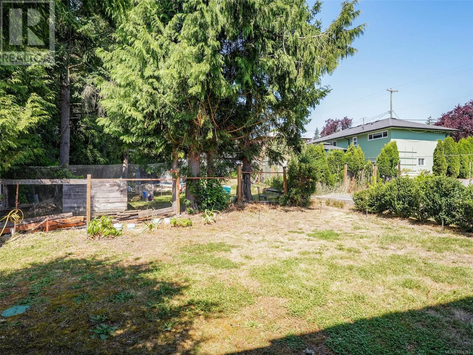 1026 Tillicum Rd