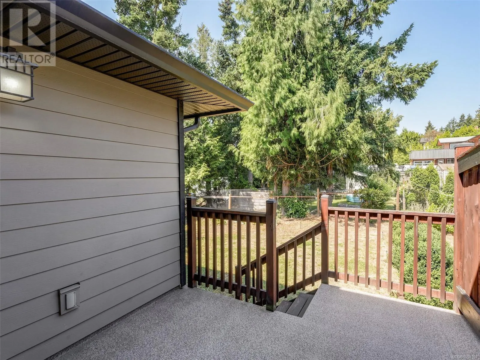 1026 Tillicum Rd