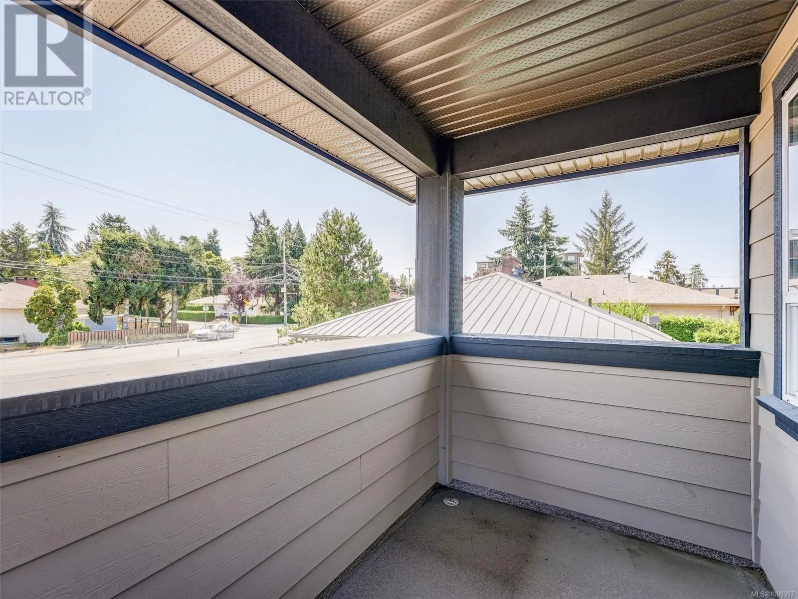 1026 Tillicum Rd
