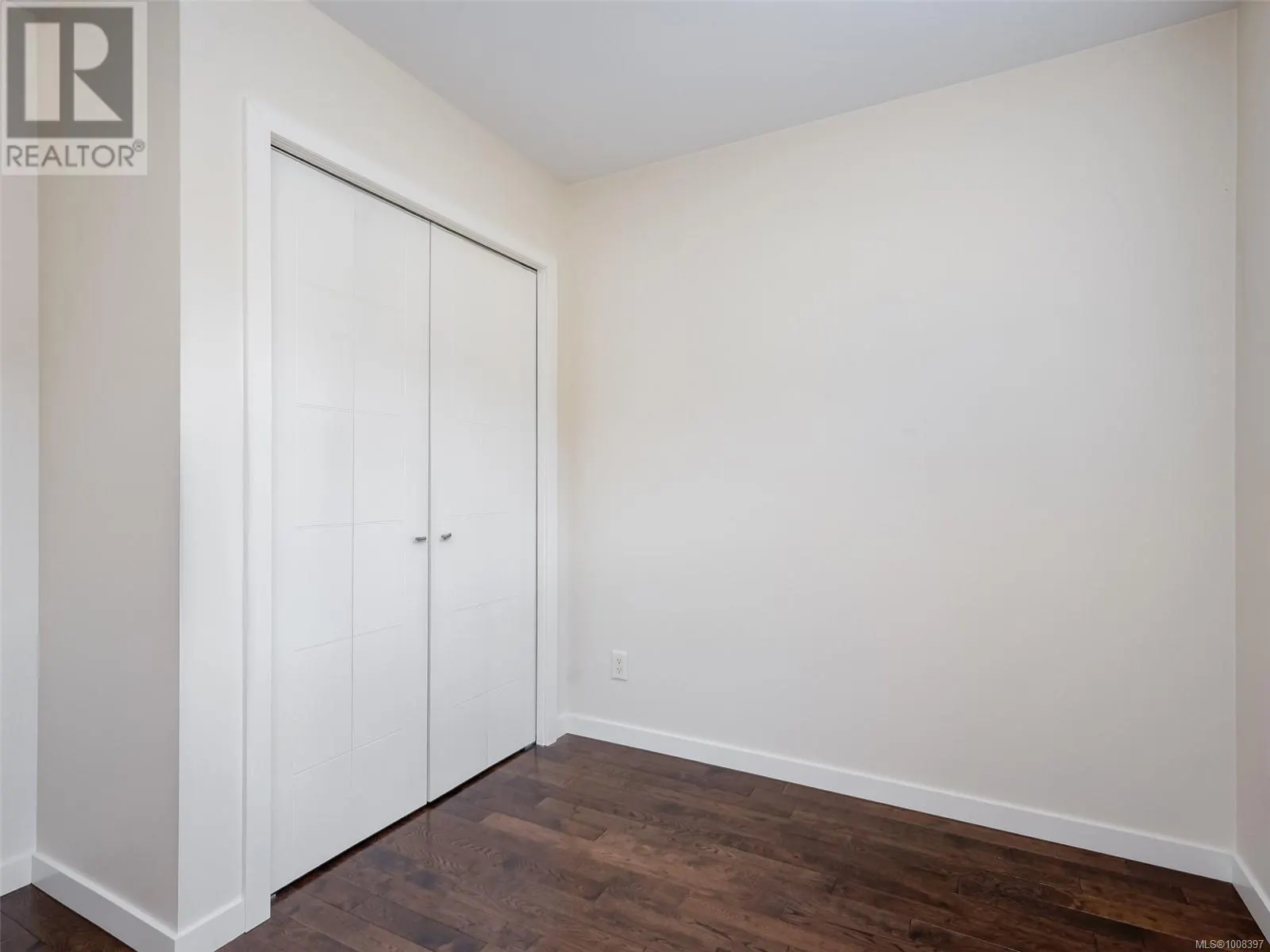 1026 Tillicum Rd