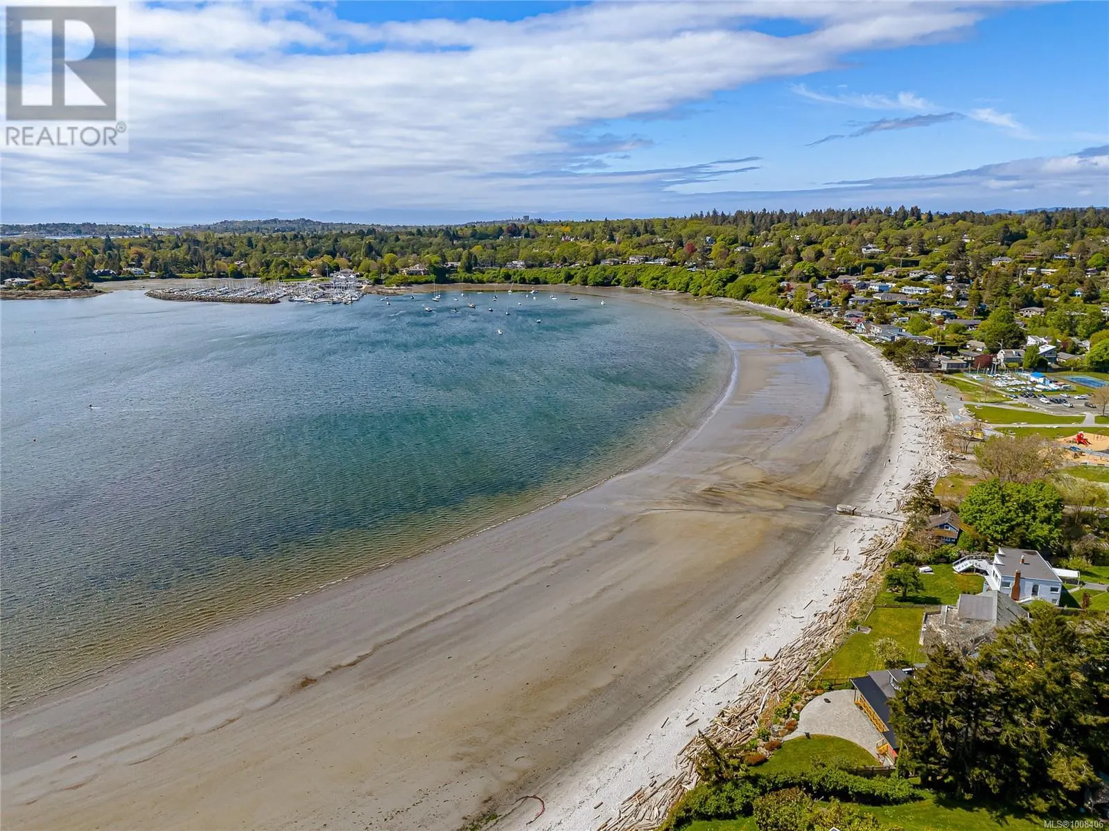 3928 Cadboro Bay Rd