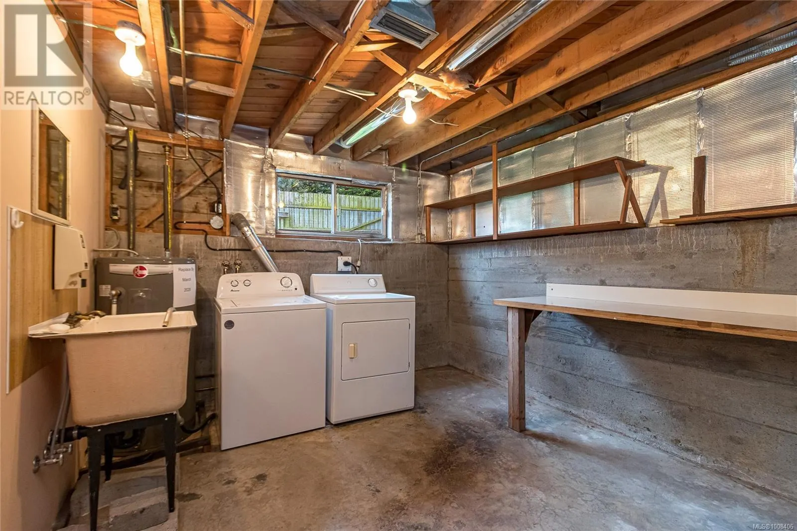3928 Cadboro Bay Rd