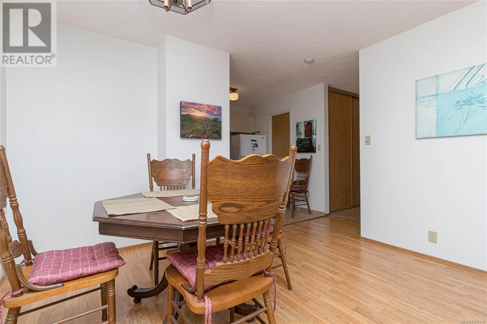 809 1630 Quadra St