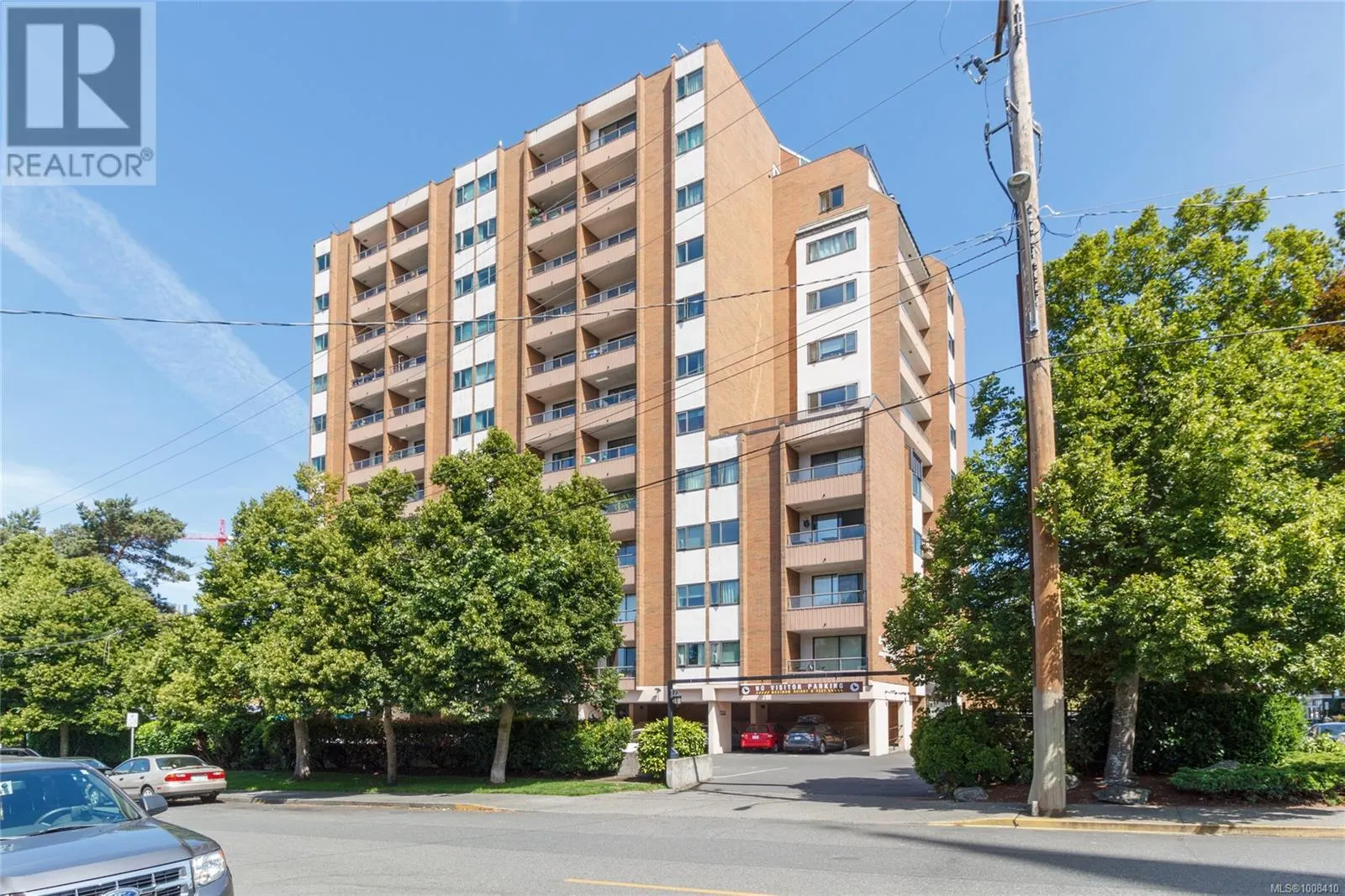 809 1630 Quadra St