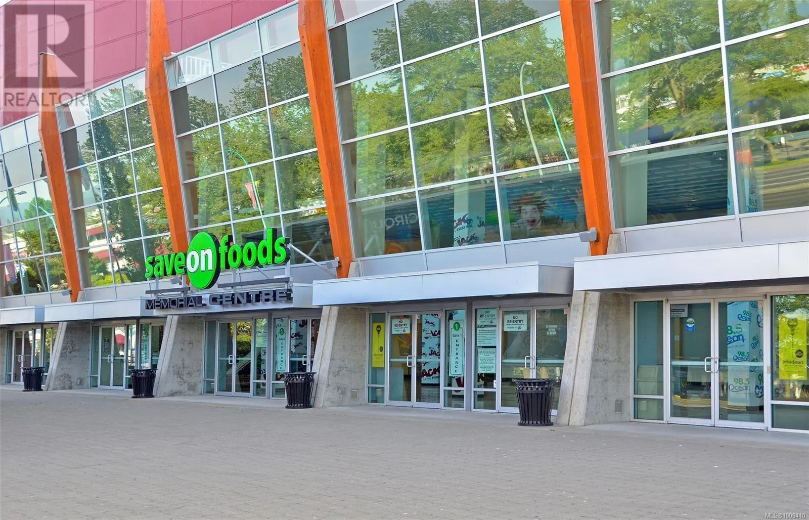 809 1630 Quadra St