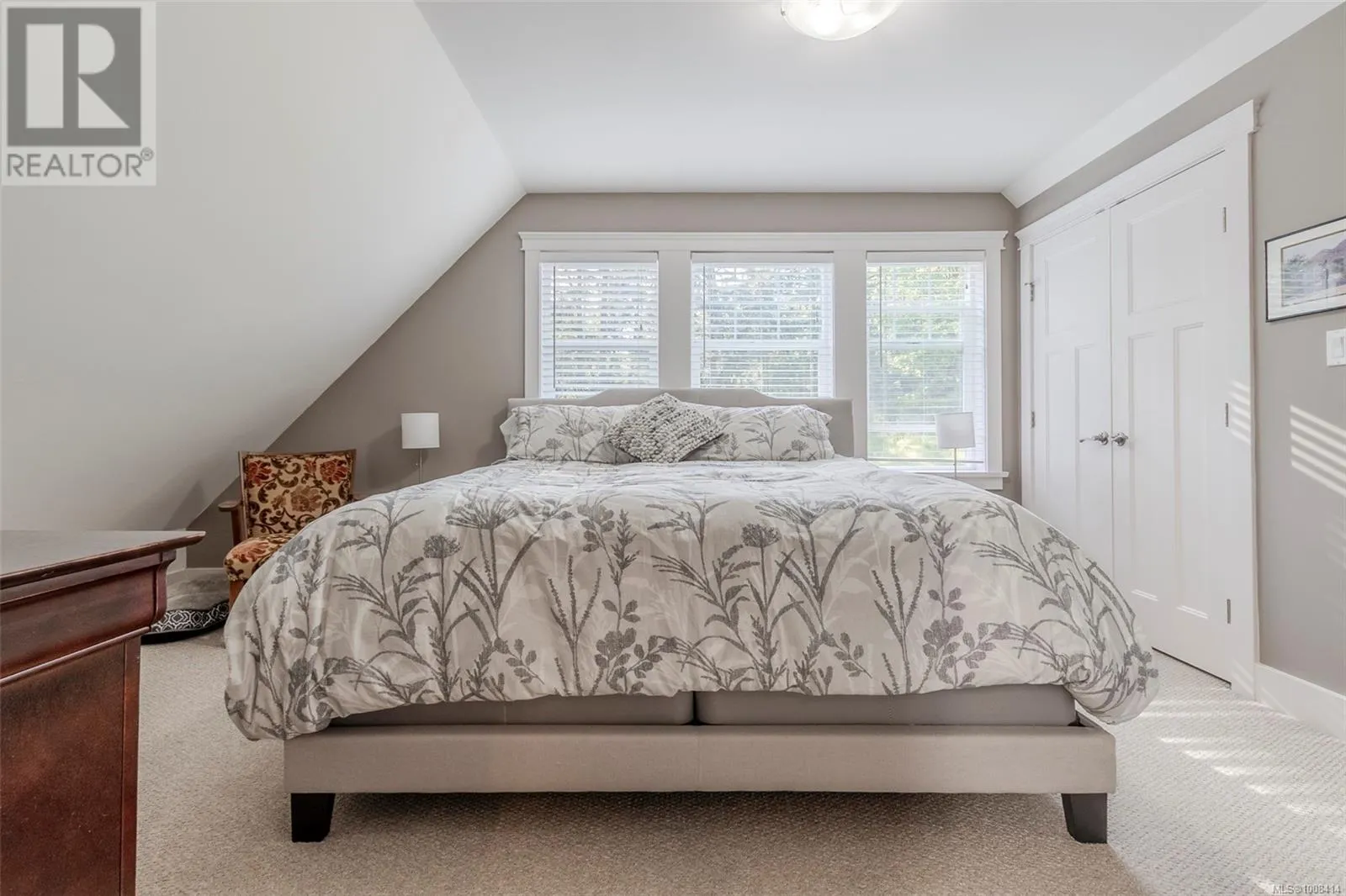 6888 Southview Terr