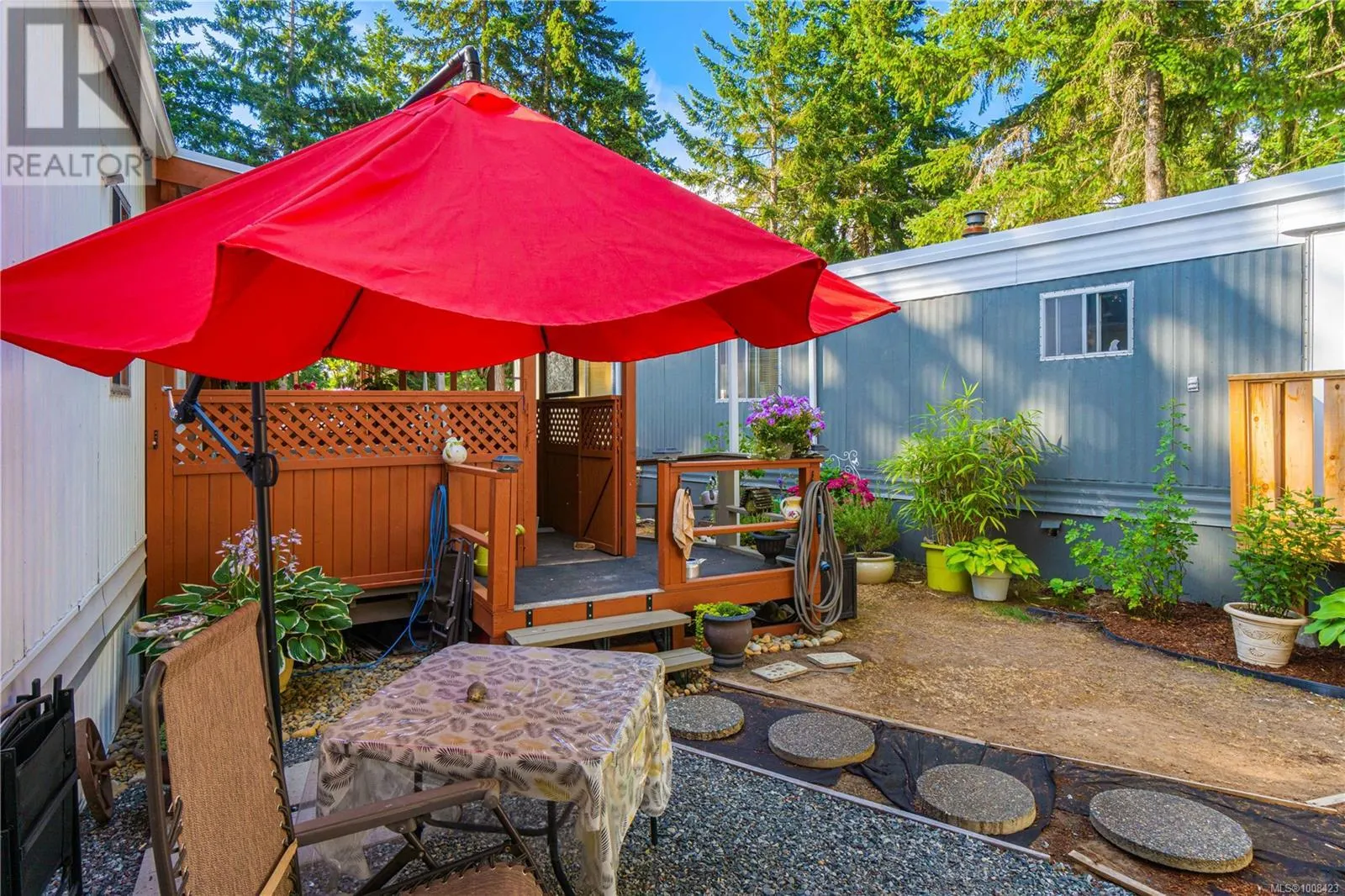 31 1247 Arbutus Rd