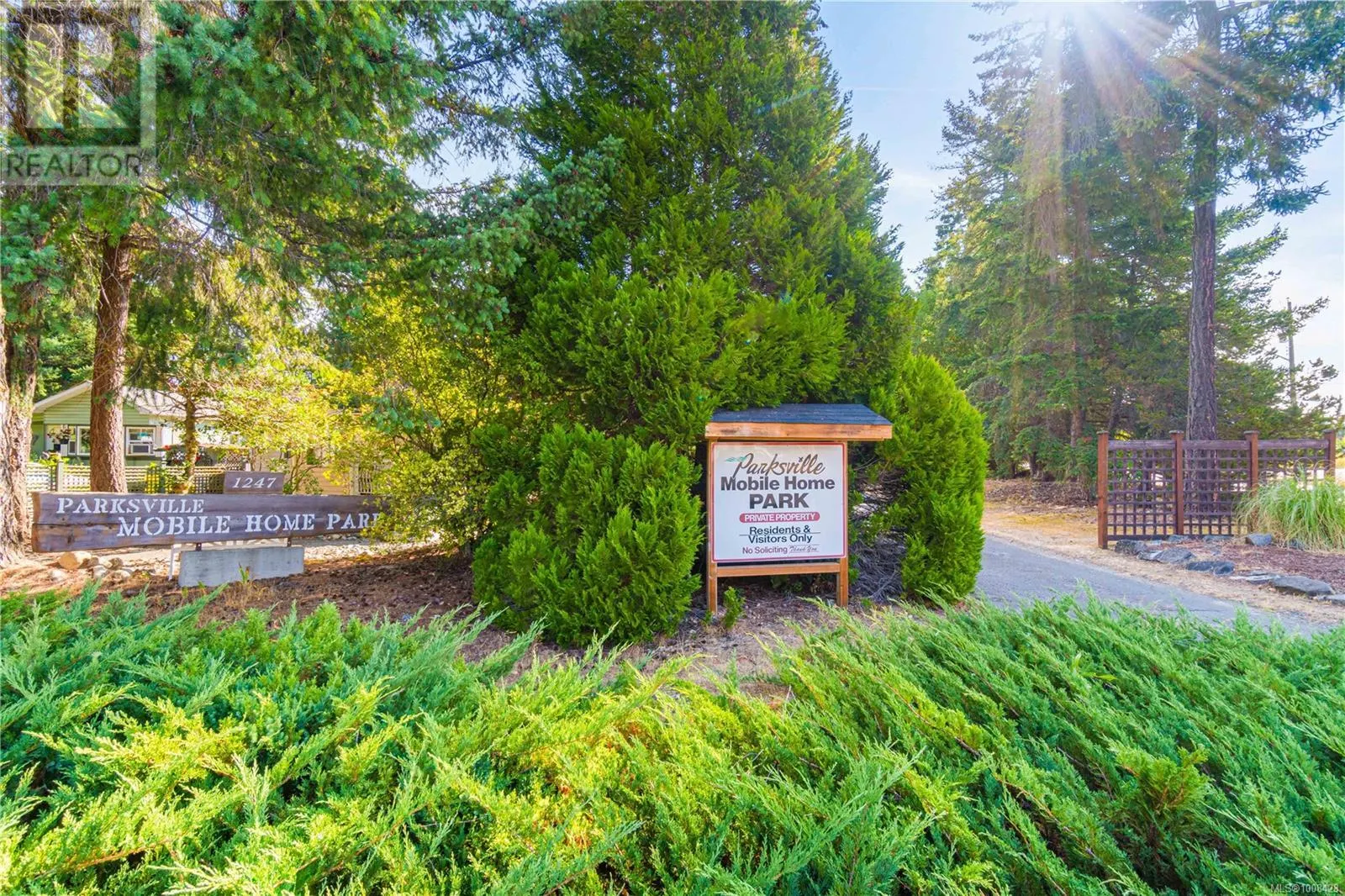 31 1247 Arbutus Rd