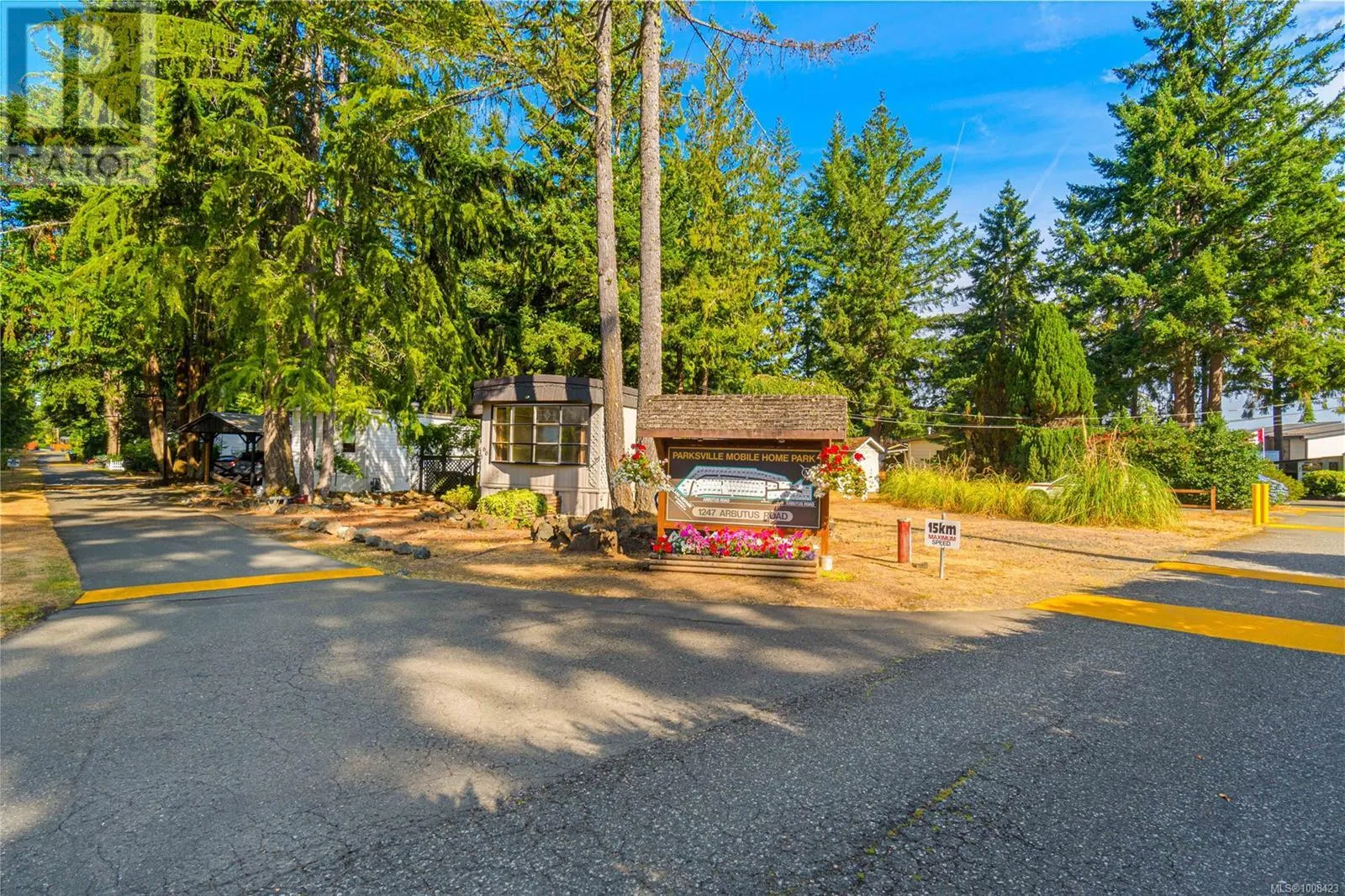 31 1247 Arbutus Rd