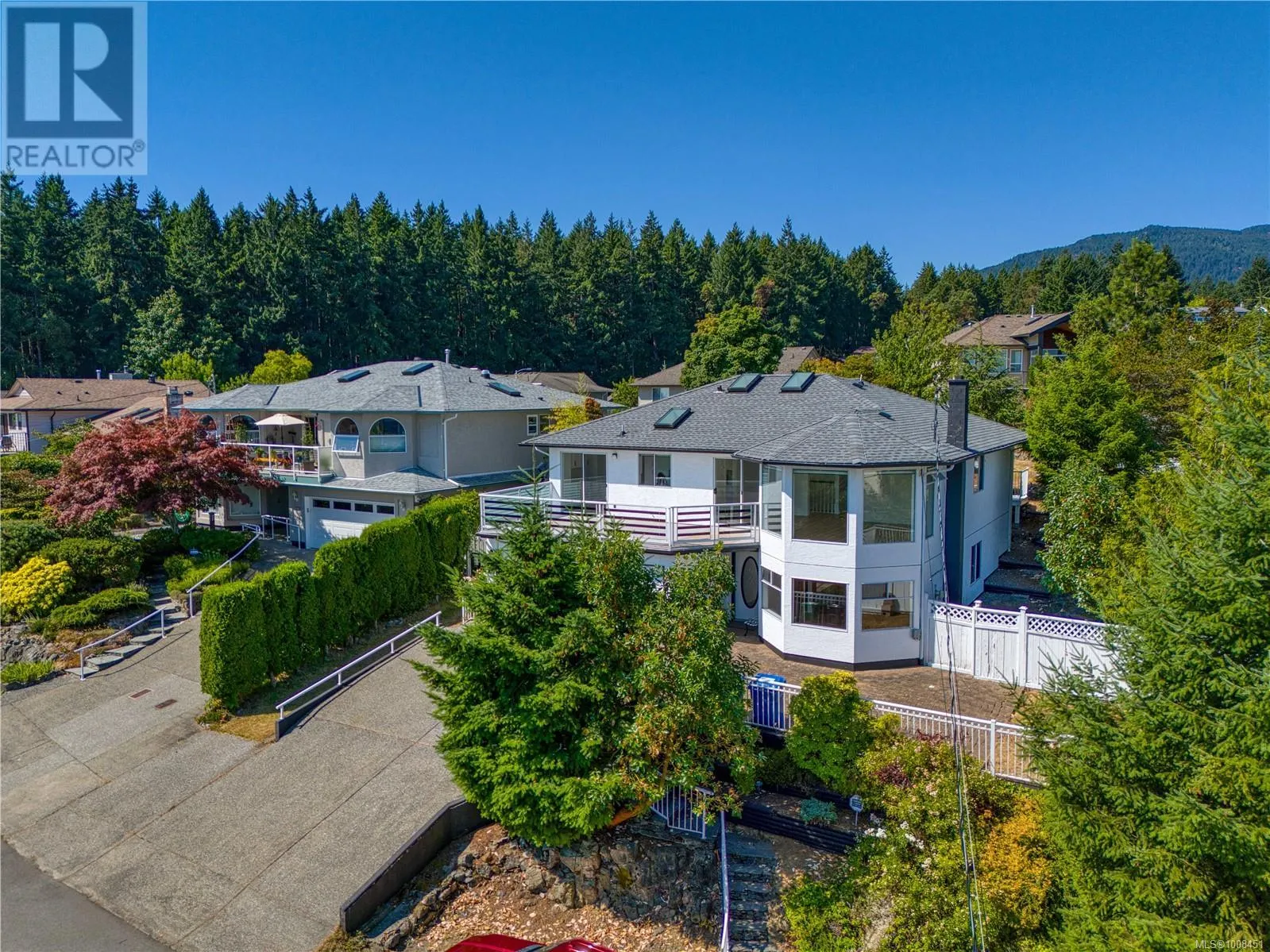 369 Trinity Dr
