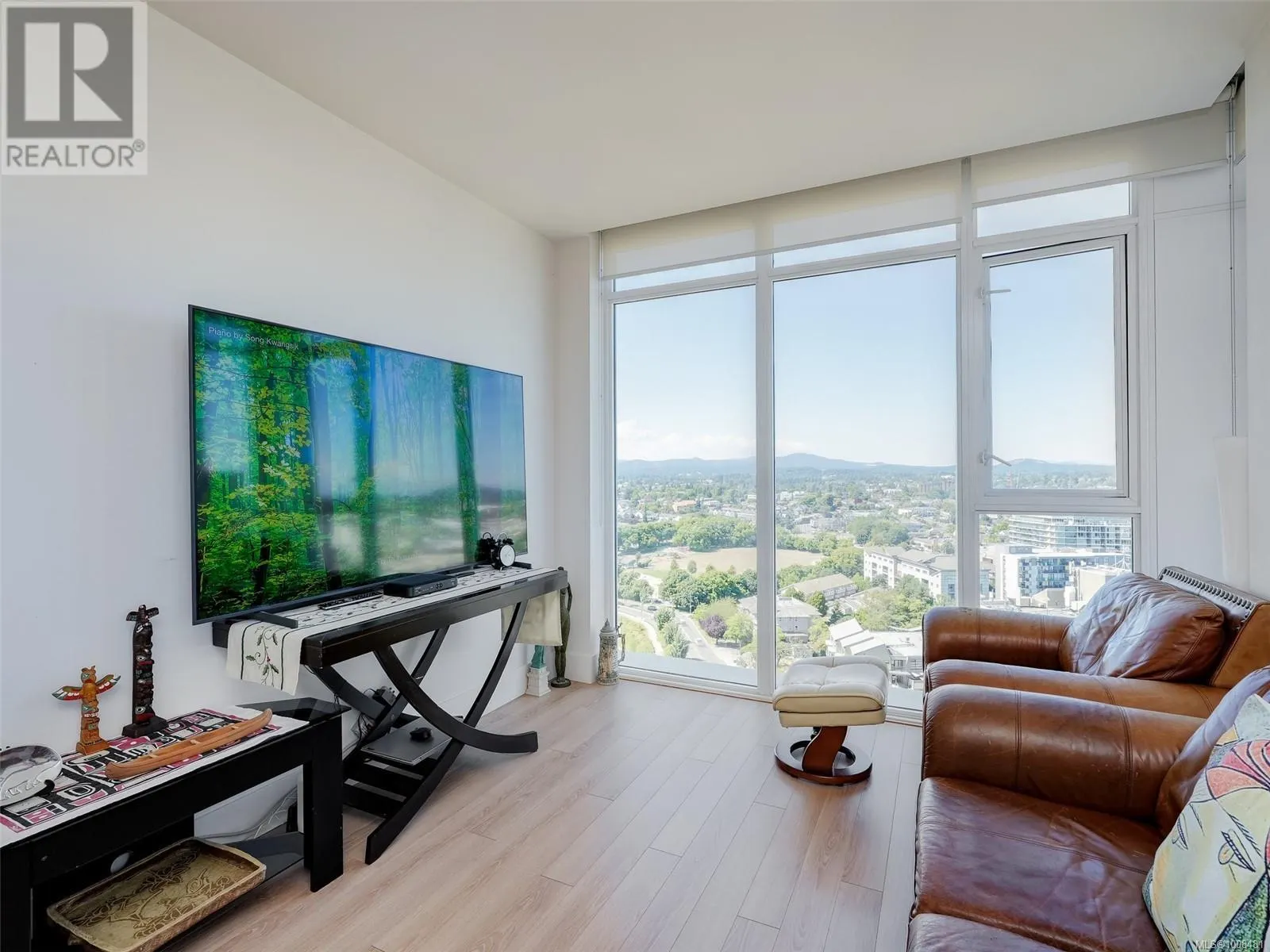 1705 83 Saghalie Rd