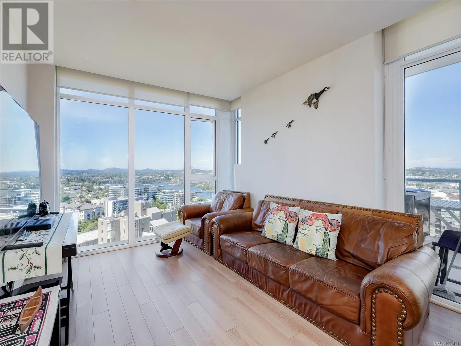 1705 83 Saghalie Rd