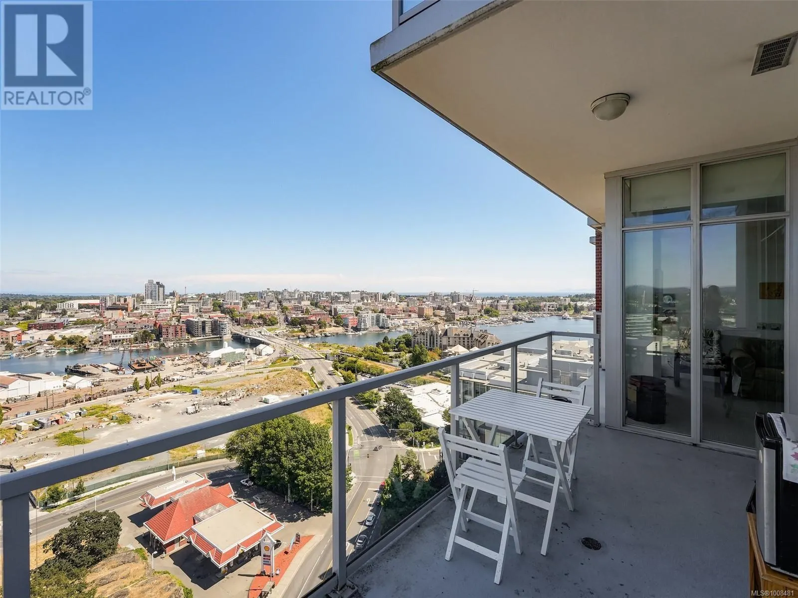 1705 83 Saghalie Rd