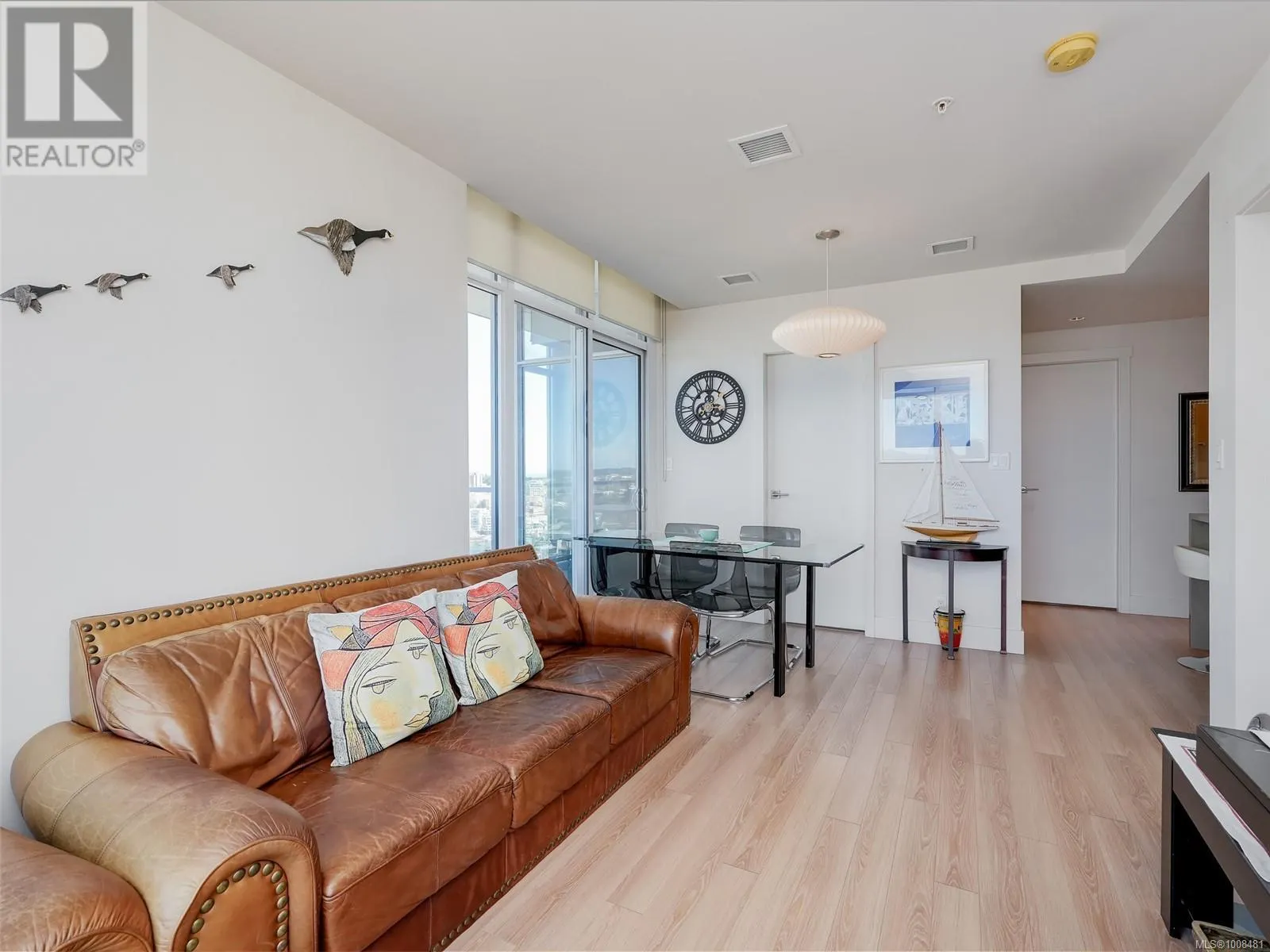 1705 83 Saghalie Rd