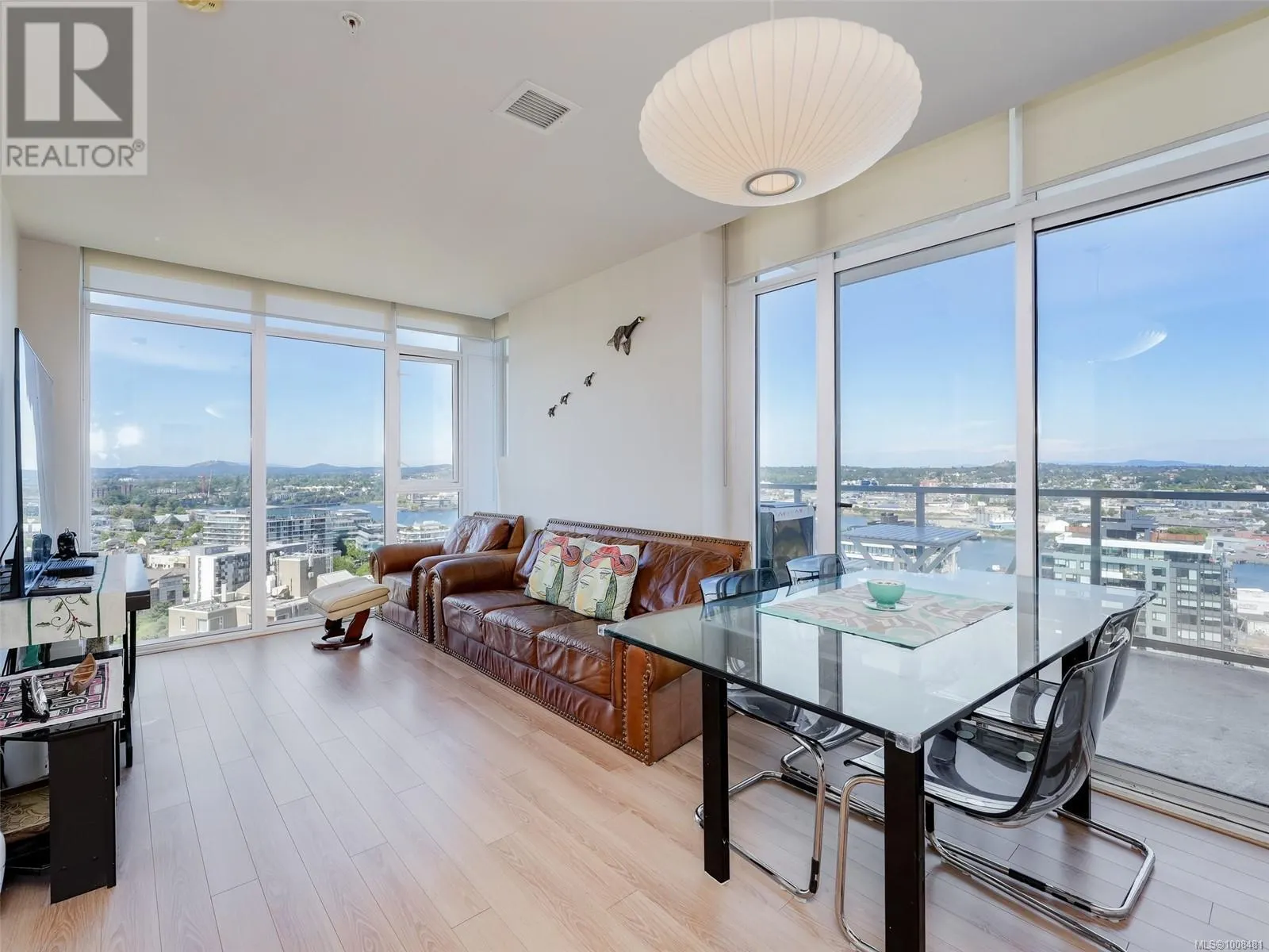 1705 83 Saghalie Rd