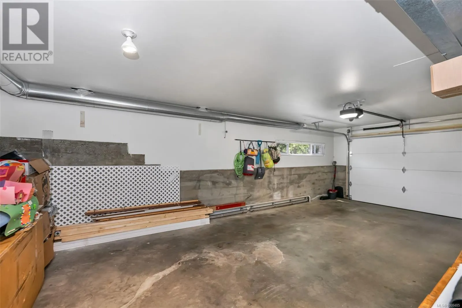 1935 San Juan Ave