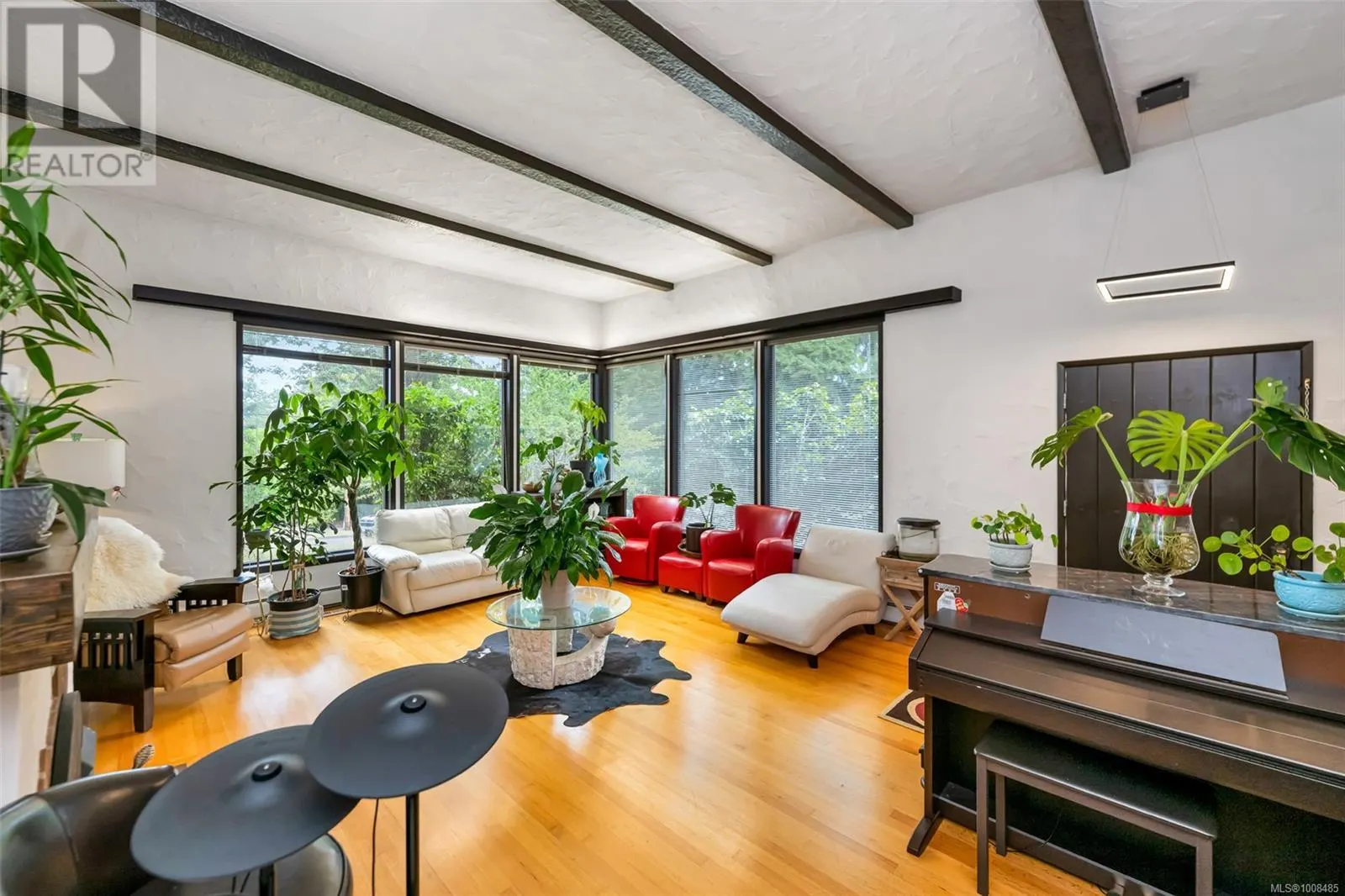 1935 San Juan Ave