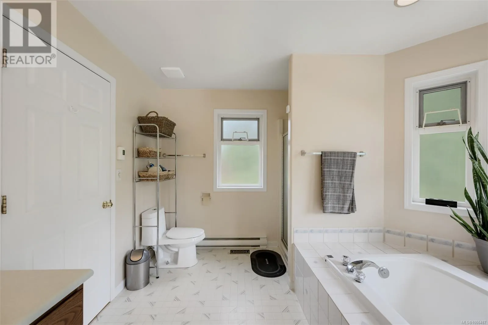 3529 Dougan Dr