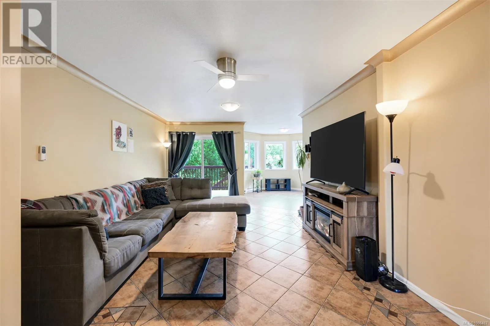 3529 Dougan Dr