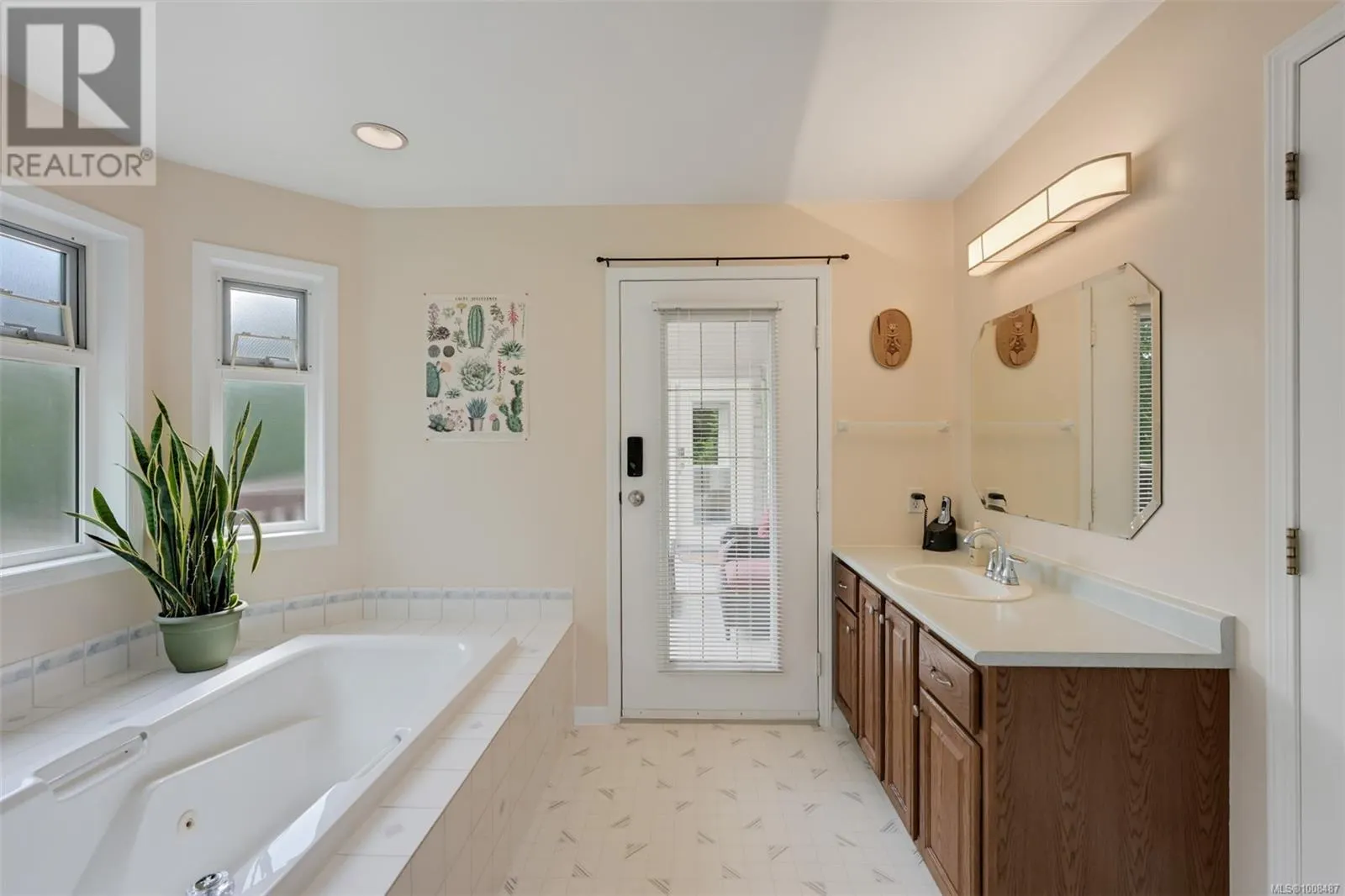 3529 Dougan Dr