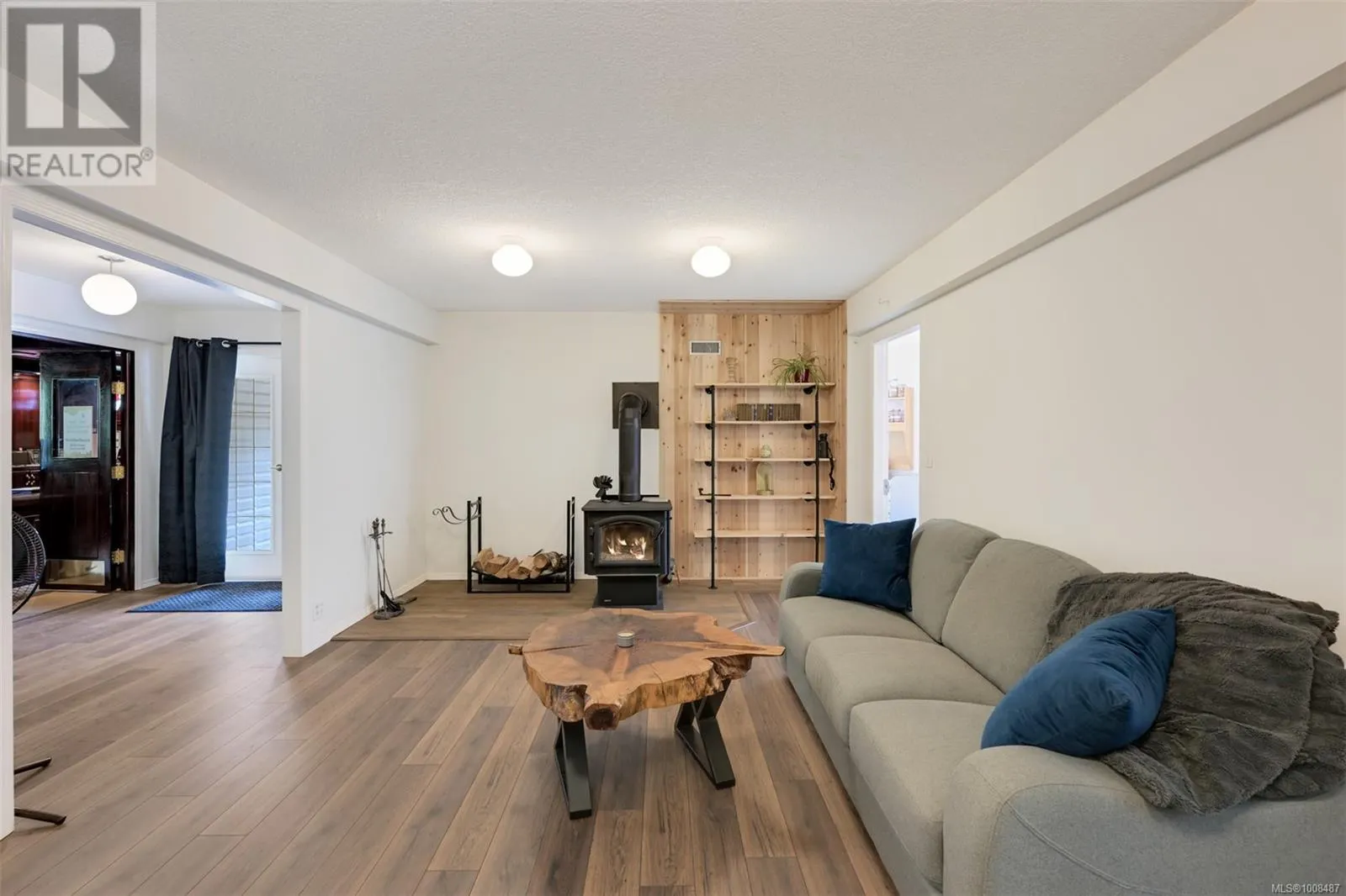 3529 Dougan Dr