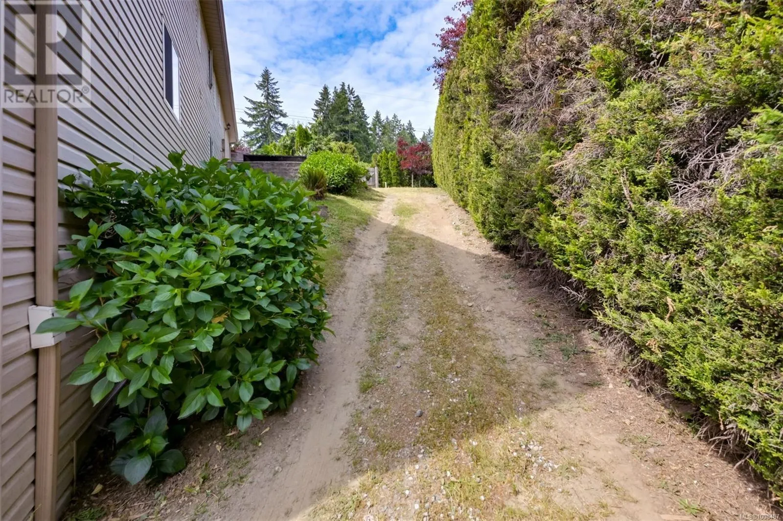 3529 Dougan Dr