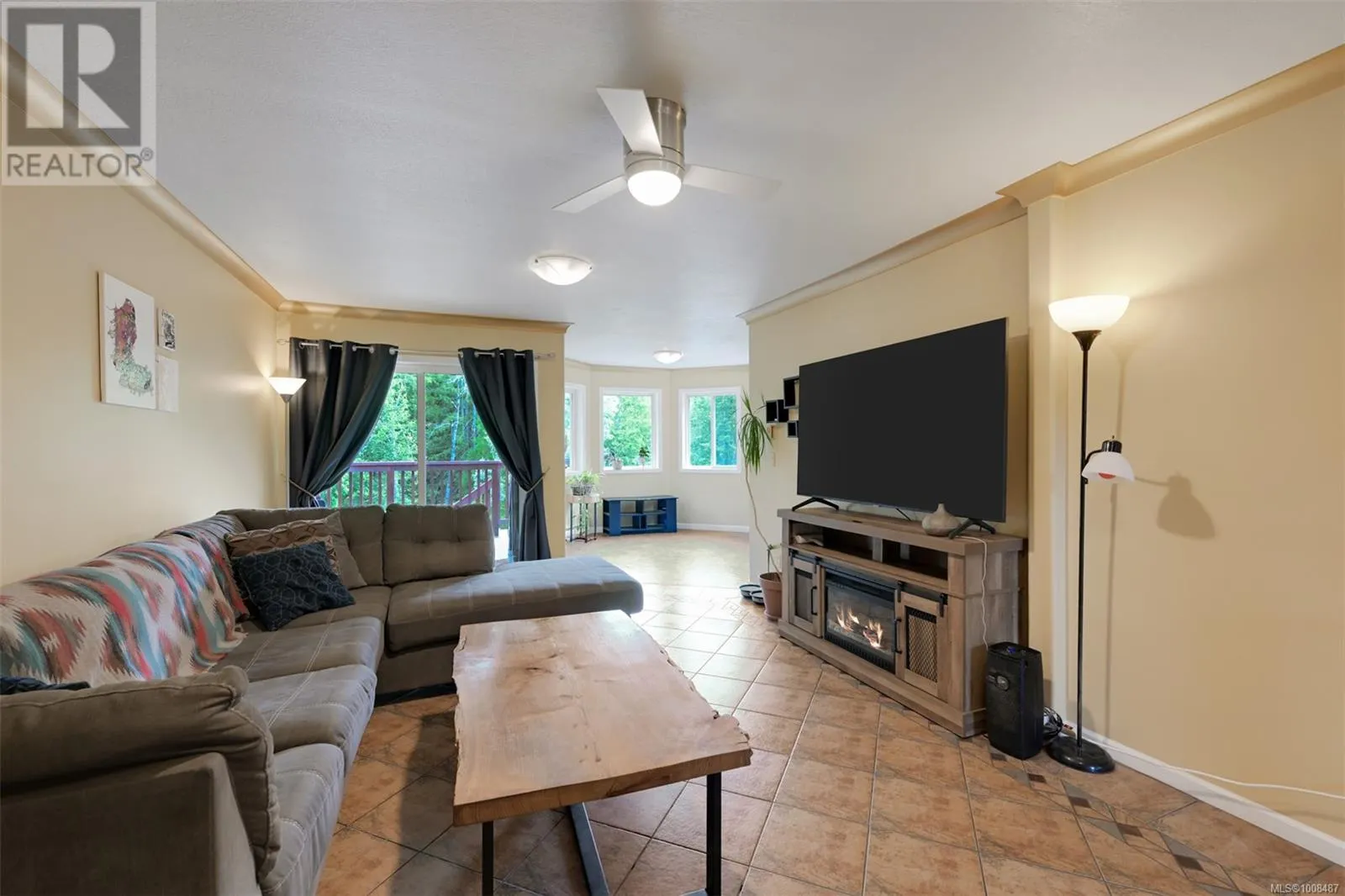 3529 Dougan Dr