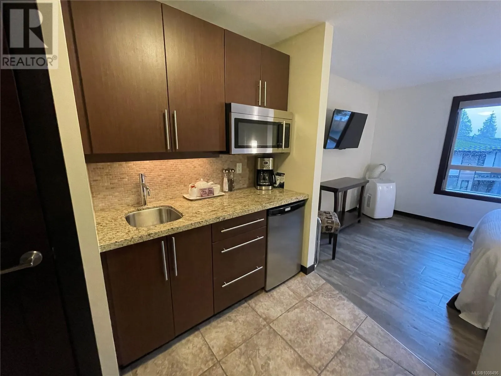 234 1175 Resort Dr