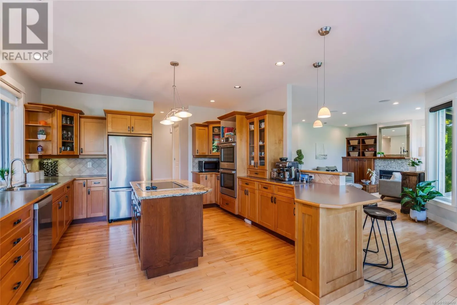 3557 Collingwood Dr
