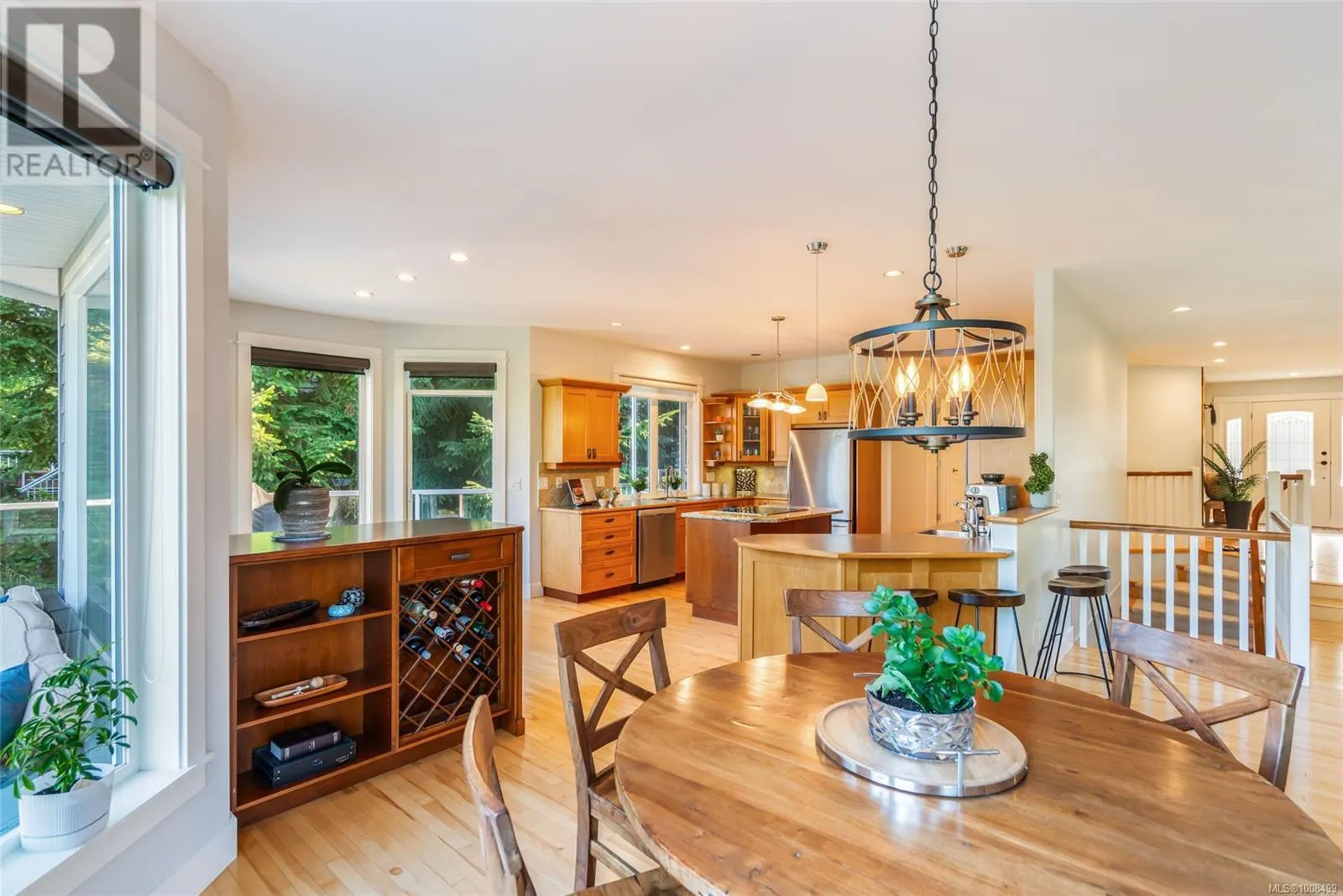 3557 Collingwood Dr