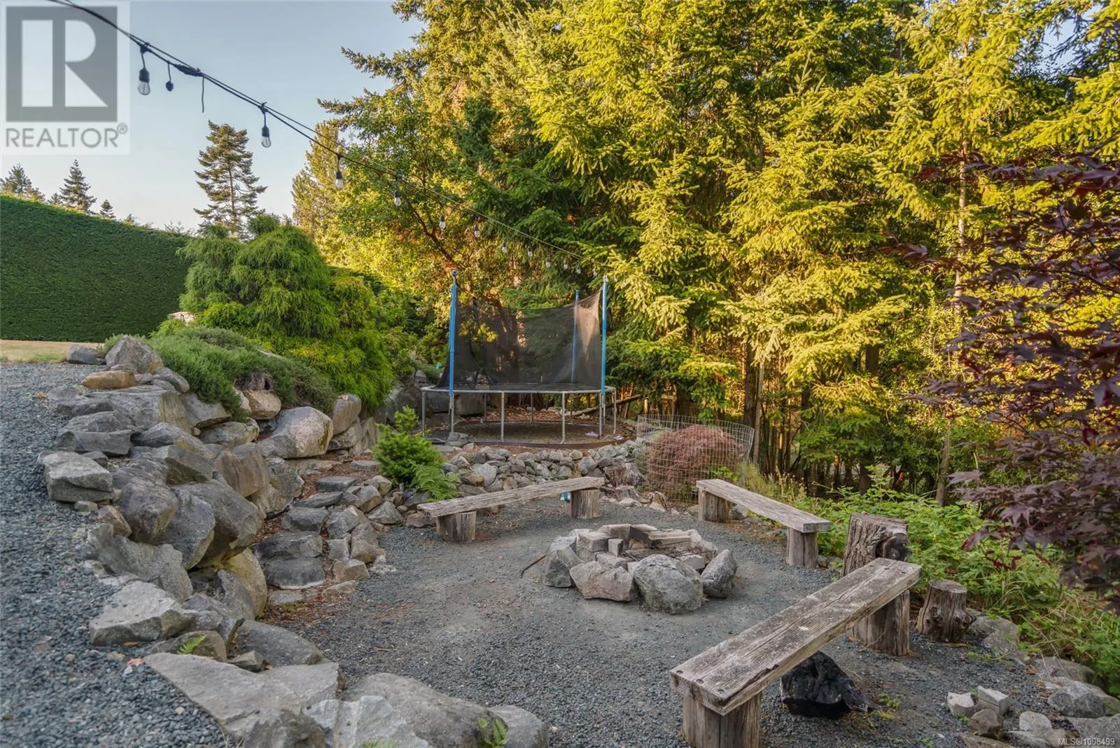 3557 Collingwood Dr