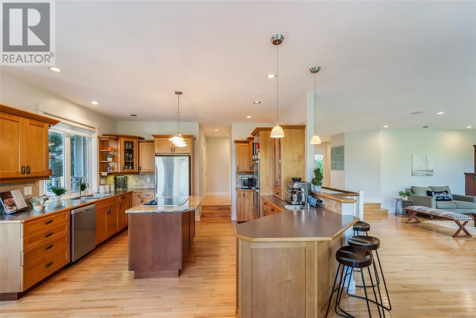 3557 Collingwood Dr