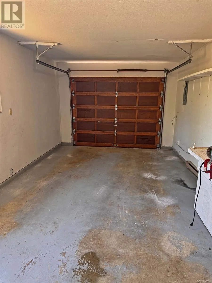 498 Todd Pl