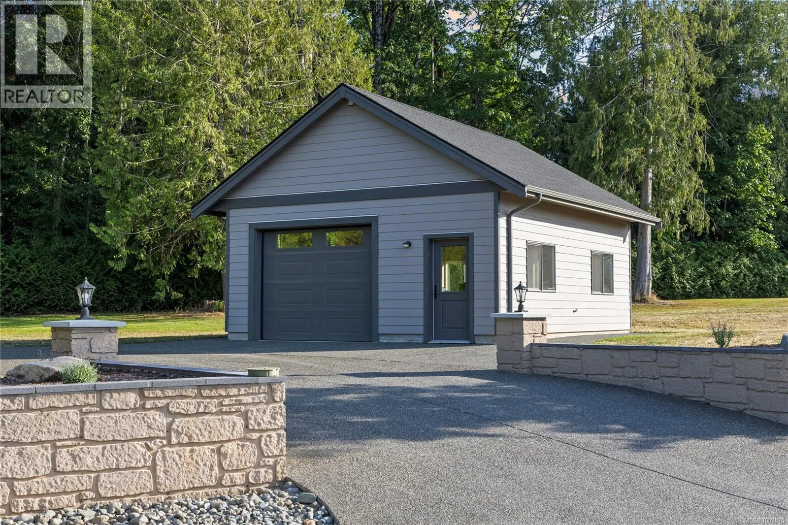 445 Blower Rd