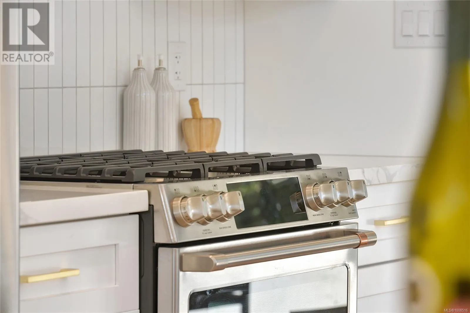 B 928 Falaise Cres