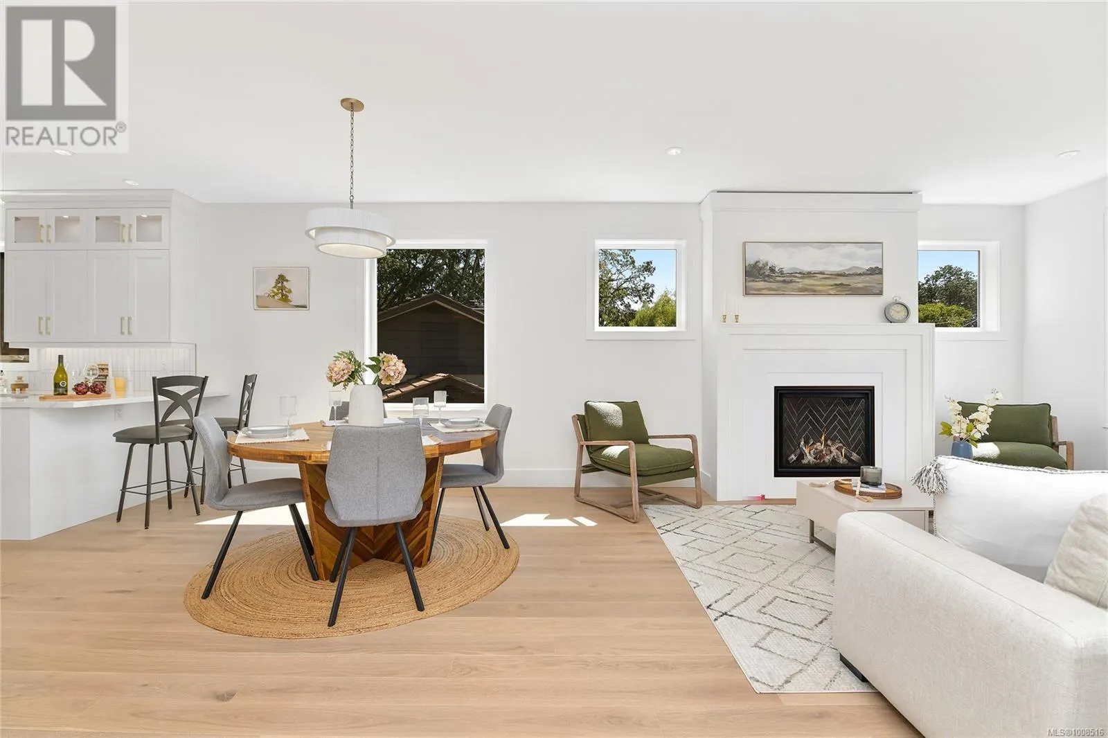 B 928 Falaise Cres