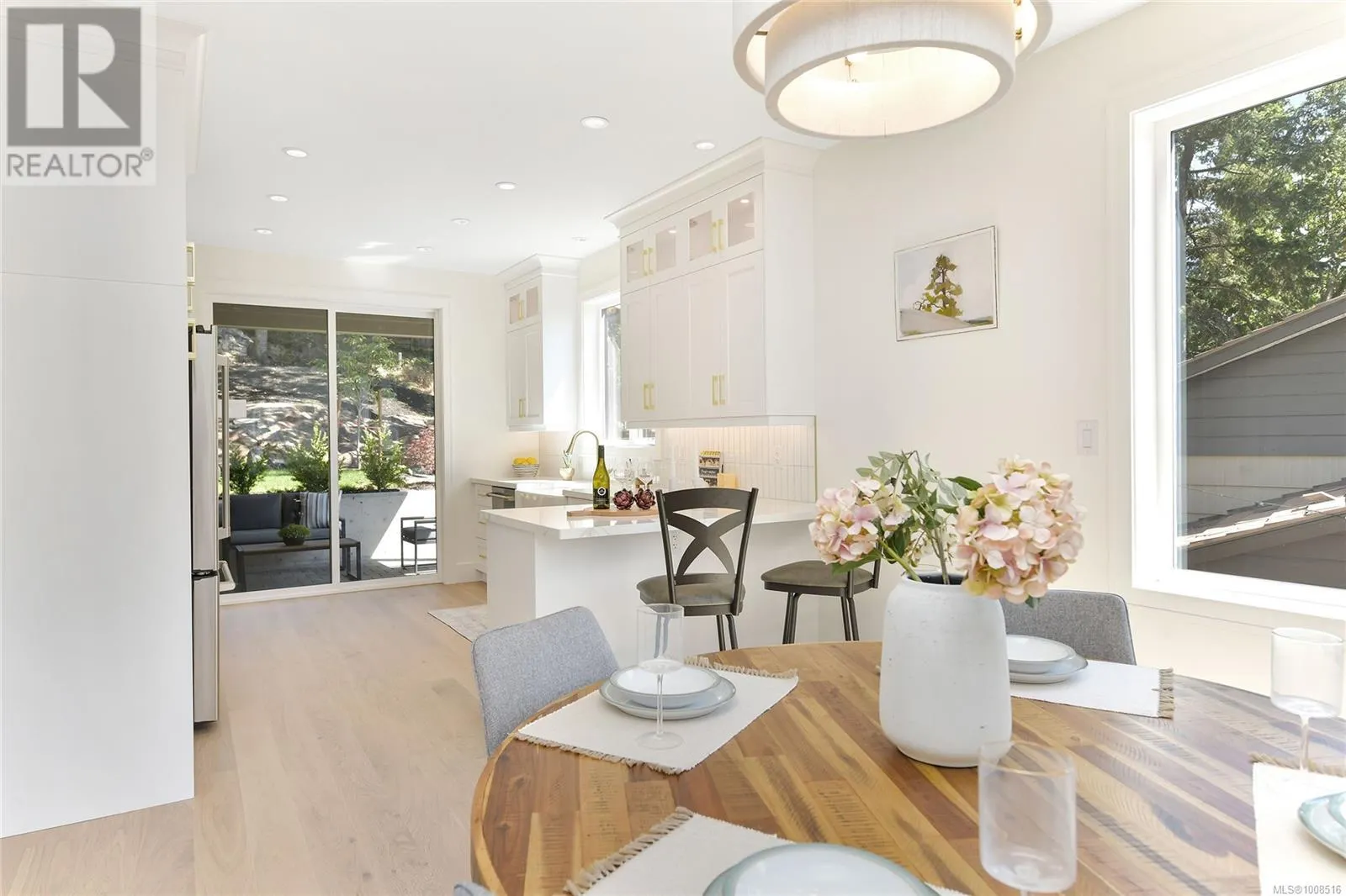 B 928 Falaise Cres