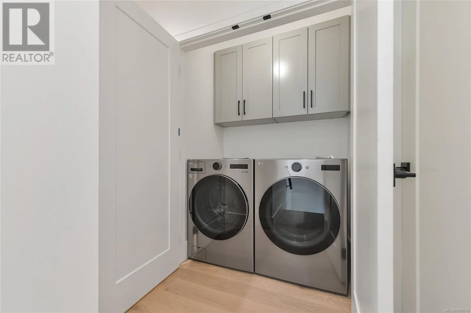 B 928 Falaise Cres