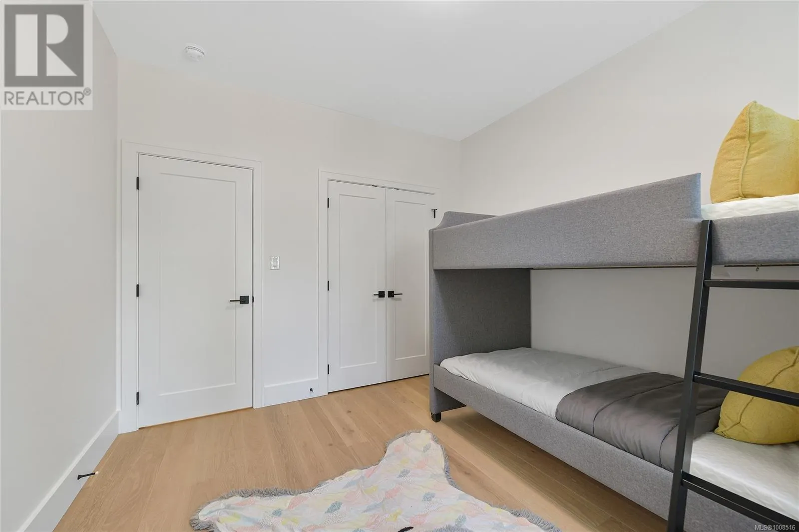 B 928 Falaise Cres